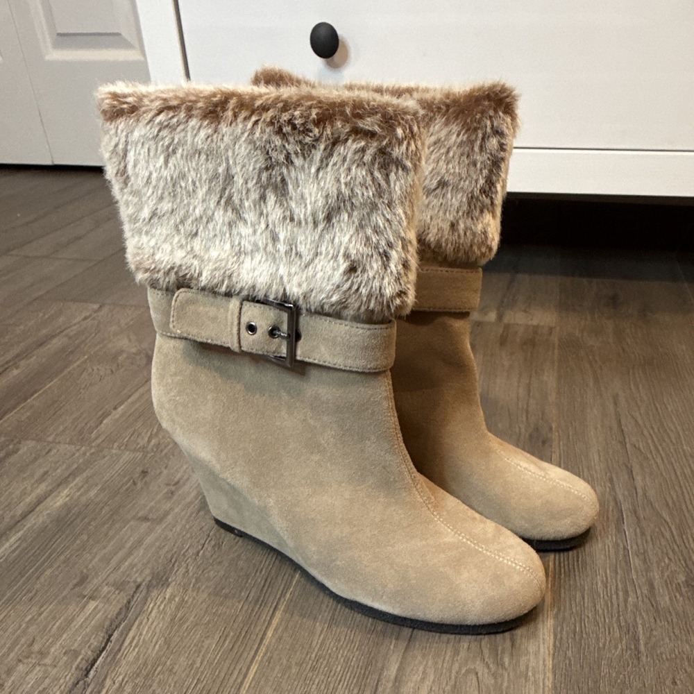 Aerosoles Telltale Beige Leather Mid-Calf Wedge Zip Faux Fur Trim US 9 M